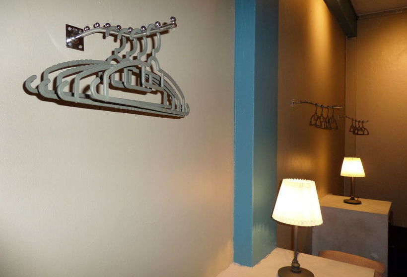 Olive Flashpackers Hostel