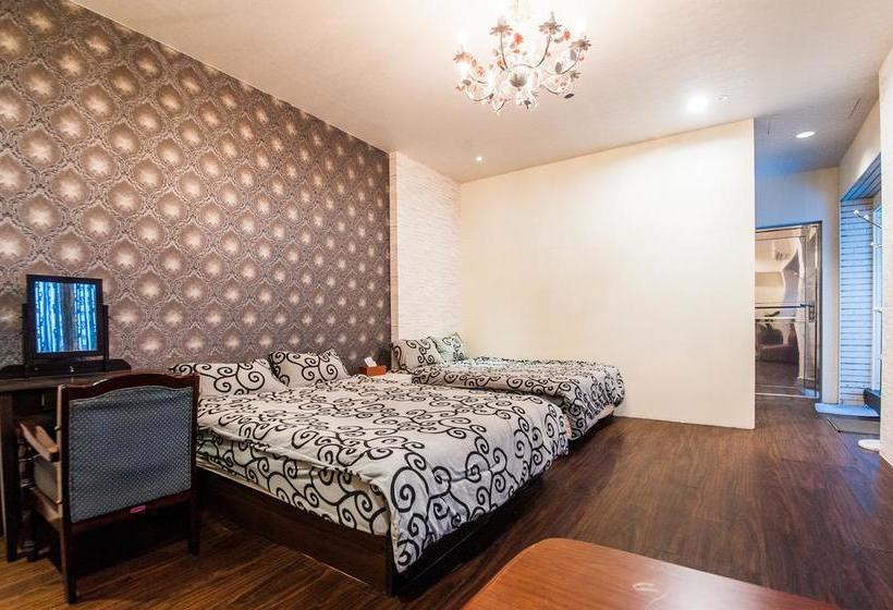 پانسیون Love Night Market Inn