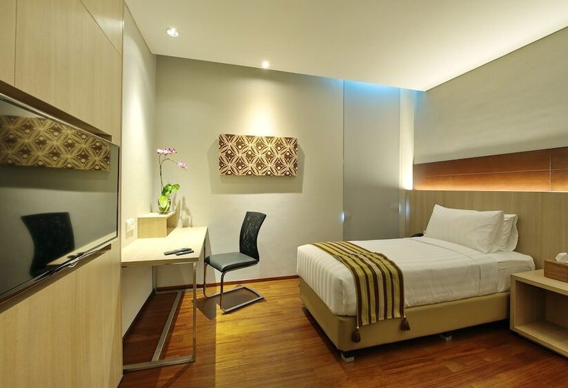 Ra Premiere Simatupang
