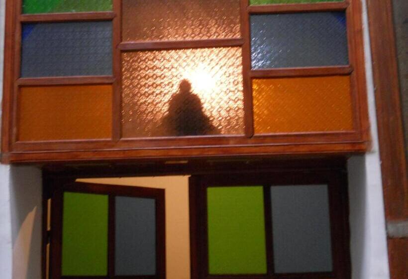 Riad Mikou