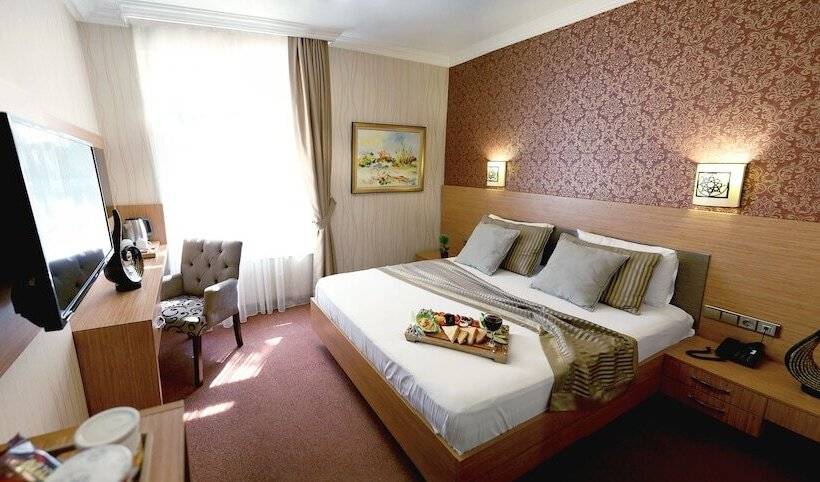 The Rise Aron Business  Merter