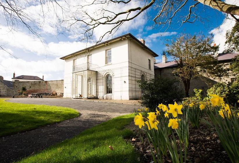 צימר Cardigan Castle