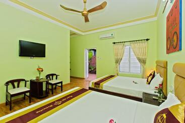 تختخواب و صبحانه Hoi An Life Villa