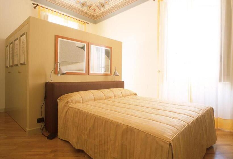 تختخواب و صبحانه L Orangerie Di Cartia Giovanni