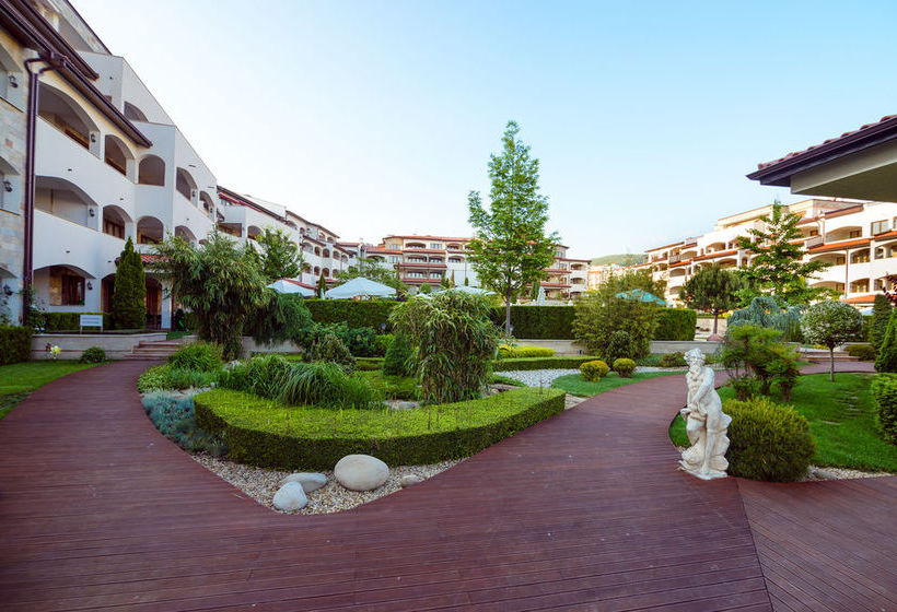Casa Real Resort