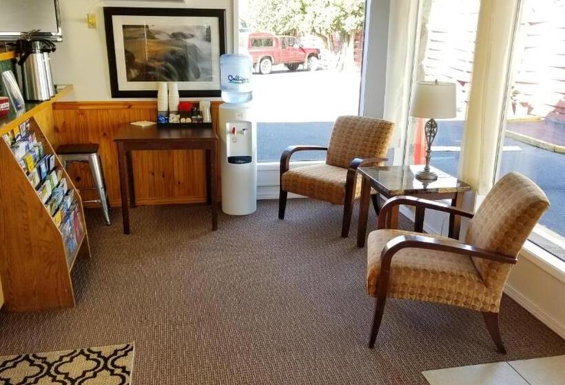 Cougar Land Motel