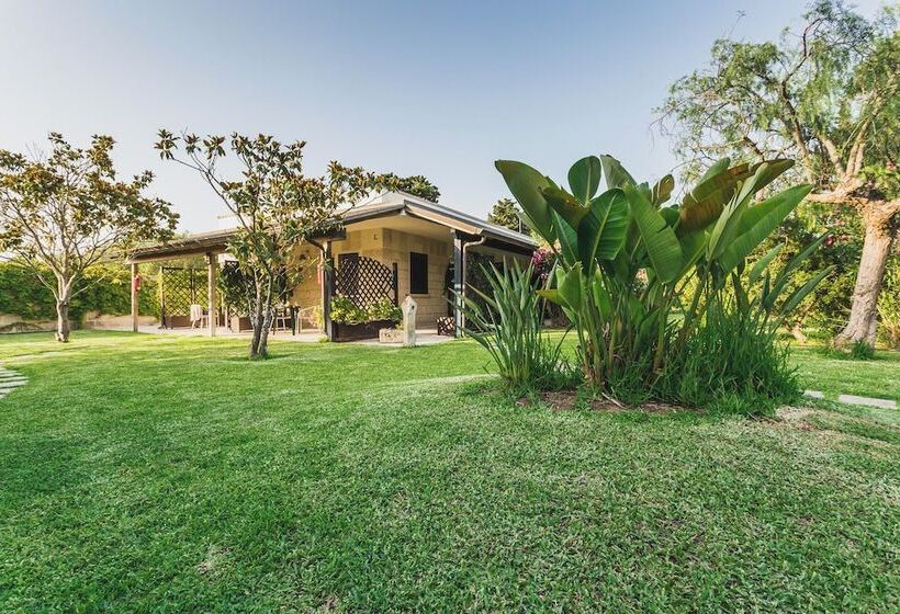 هتل Bio Agriturismo Salos
