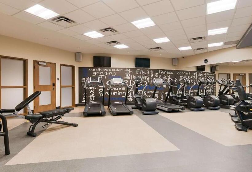 فندق Best Western Plus Sawridge Suites