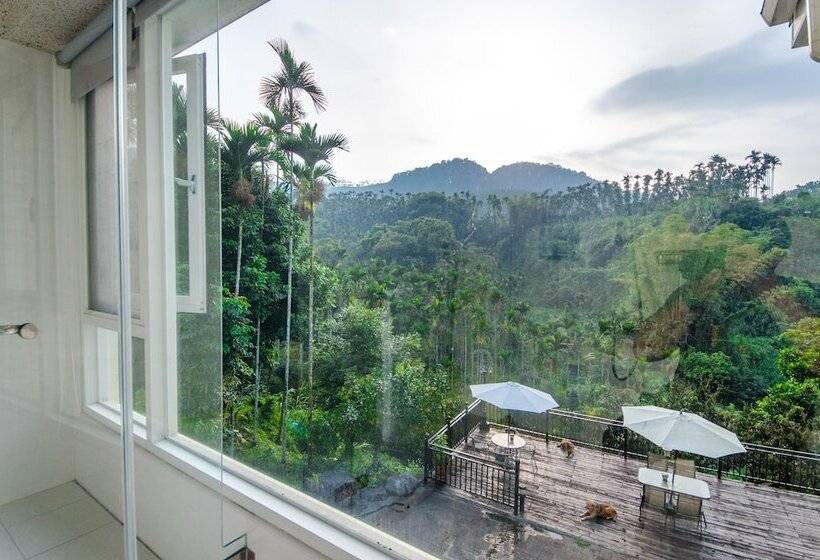 هتل Butchard Villas