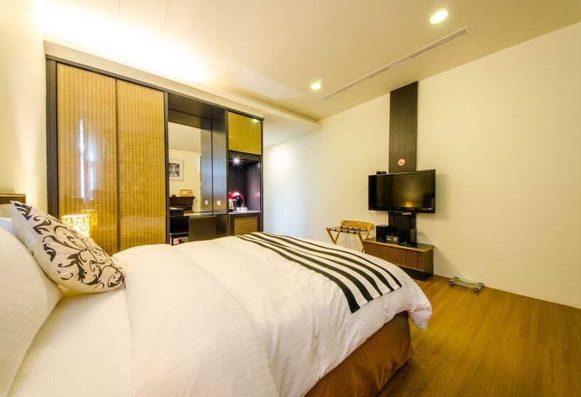 هتل Butchard Villas