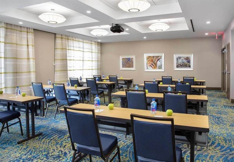 فندق Courtyard By Marriott Faro Blanco Resort