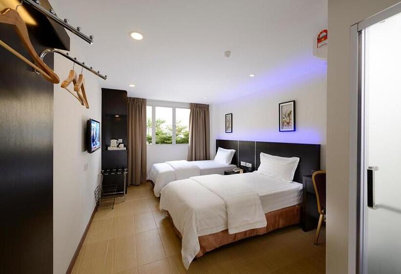 Ernes Hotel Bayu Mutiara