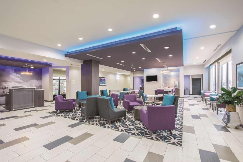 בית מלון כפרי La Quinta Inn & Suites By Wyndham Enid