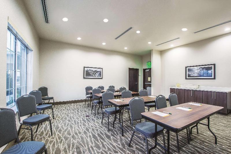 בית מלון כפרי La Quinta Inn & Suites By Wyndham Enid