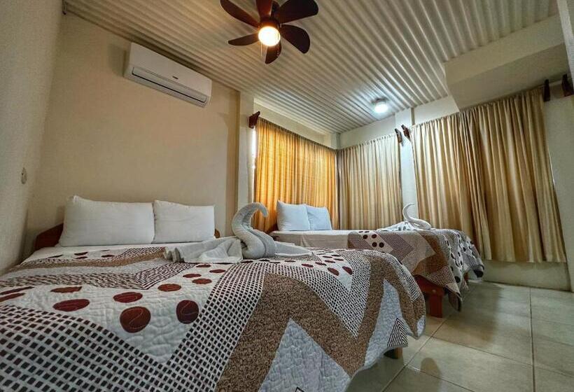 هتل Loma Real Hot Springs Bed & Breakfast