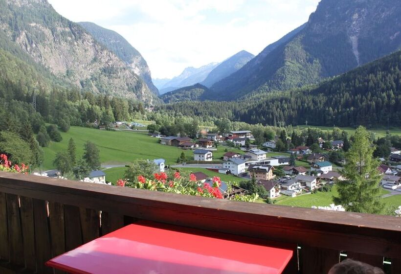 בית מלון כפרי Panorama Appartements Mora