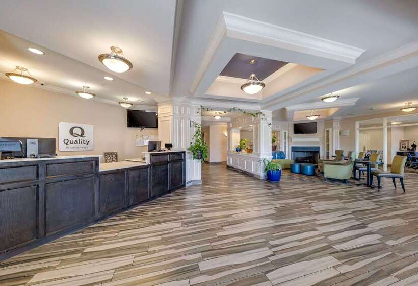 בית מלון כפרי Quality Inn & Suites