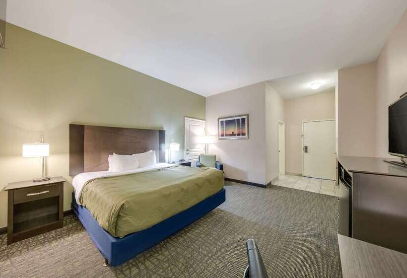 בית מלון כפרי Quality Inn & Suites