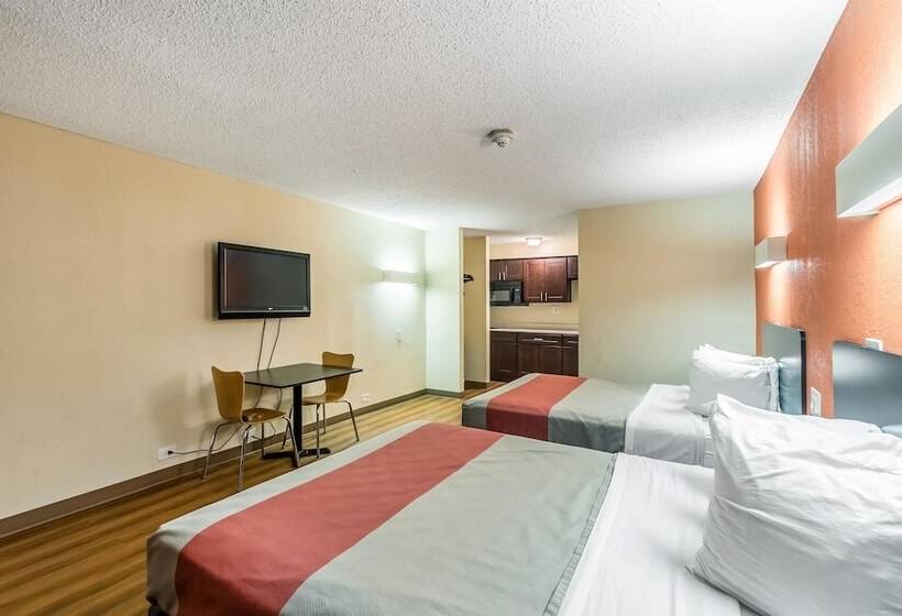 Отель Red Carpet Inn  New Brunswick