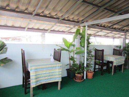 Mint House - Hostel