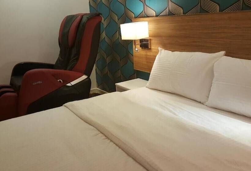 Sovotel Boutique Hotel At Uptown 36