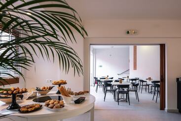 Domenica Apartments