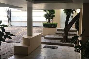 G K Suites Duraznos