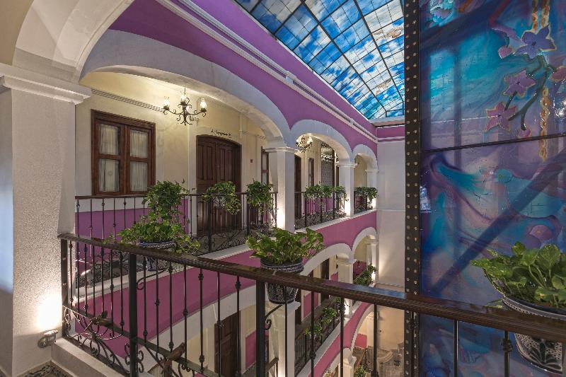هتل Casona Maria