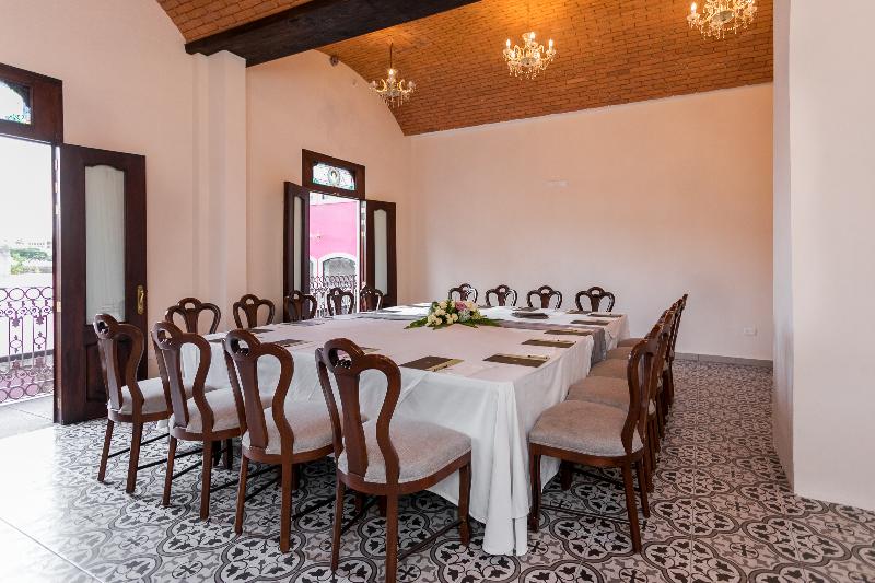هتل Casona Maria