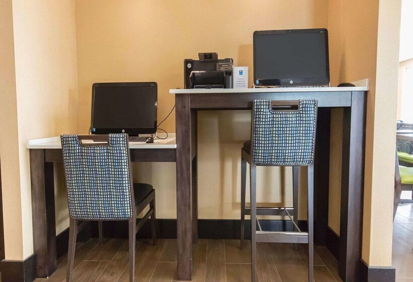 Fotos del hotel Comfort Inn & Suites Airport North: 1 Fotos del hotel Comfort Inn & Suites Airport North: 1