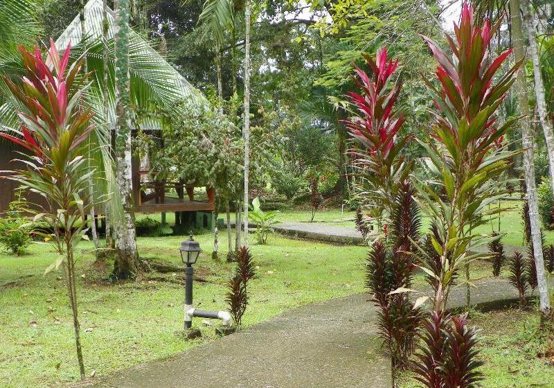 هتل El Pizote Lodge