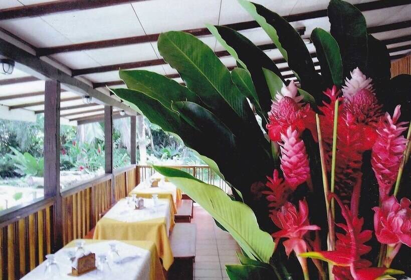 هتل El Pizote Lodge