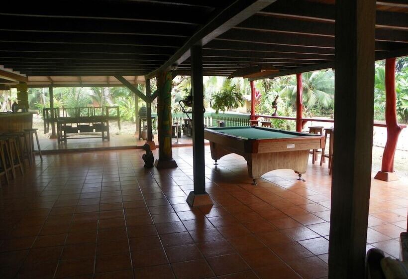 هتل El Pizote Lodge