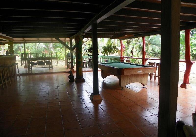 هتل El Pizote Lodge