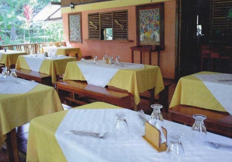 هتل El Pizote Lodge