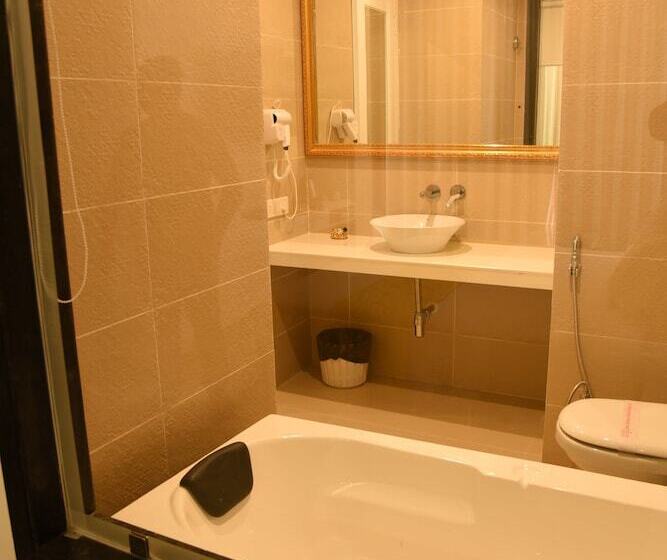 Fotos del hotel Heritage Inn:  46