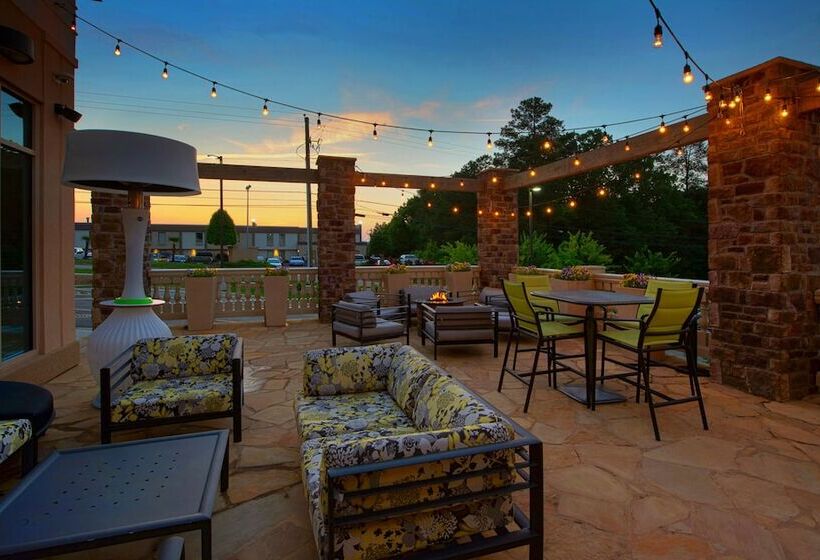 هتل Hilton Garden Inn Raleigh /crabtree Valley
