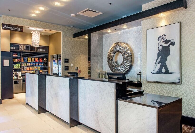 هتل Hilton Garden Inn Raleigh /crabtree Valley