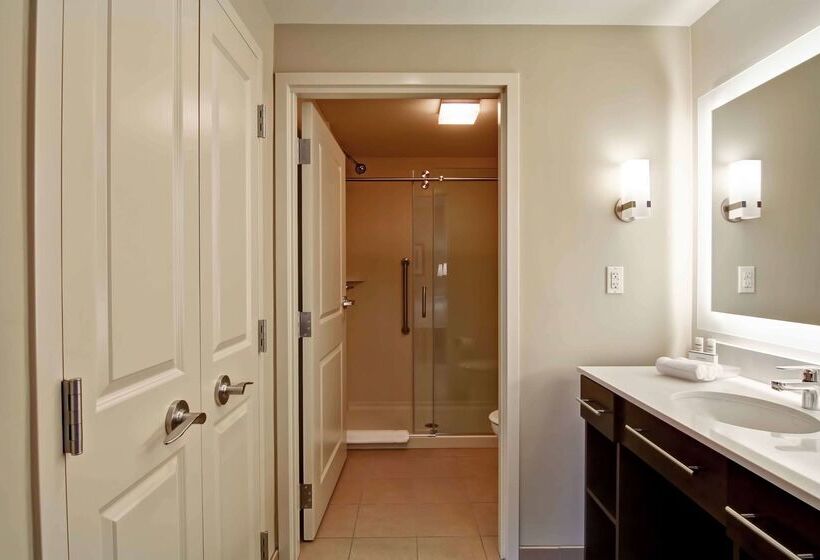 هتل Homewood Suites By Hilton Seattleissaquah