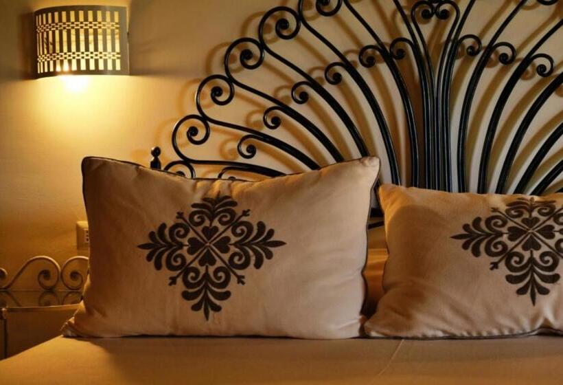 هتل Inghirios Wellness Country Resort