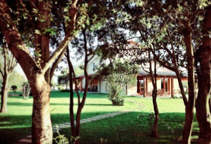 هتل Inghirios Wellness Country Resort