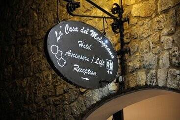 هتل La Casa Del Melograno