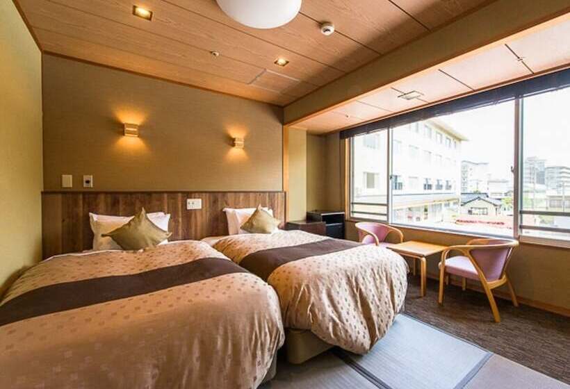 هتل Livemax Resort Kaga Yamashiro