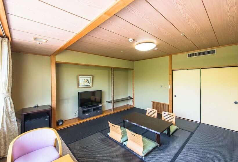 هتل Livemax Resort Kaga Yamashiro