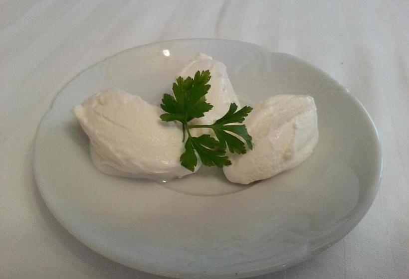 هتل Pension Akropolis, Eco Breakfasts From Farm