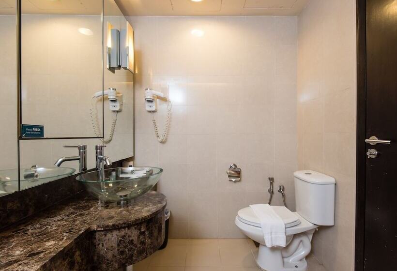 هتل Resort Suites At Bandar Sunway