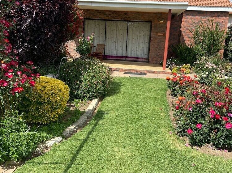 پانسیون Botleng Guest House