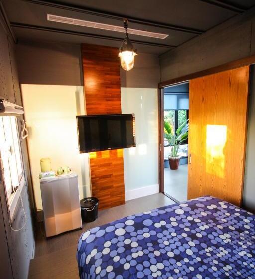 پانسیون Cape 42 Hotel Ill