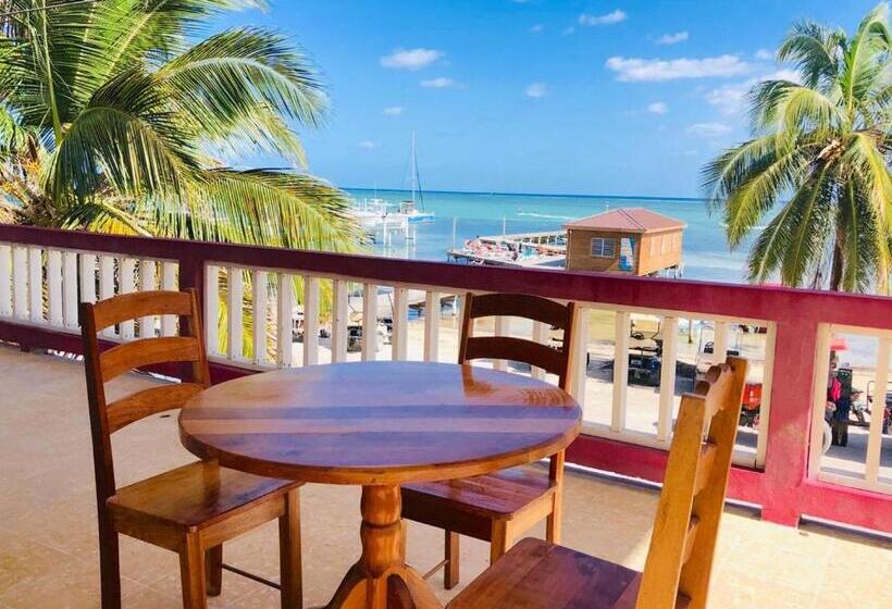 Sandbar Beachfront Hostel & Restaurant