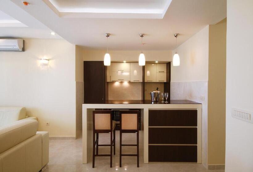 Shine Residence